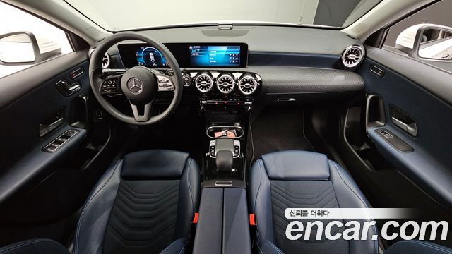 Mercedes-Benz A-Class 2020 — photo 7