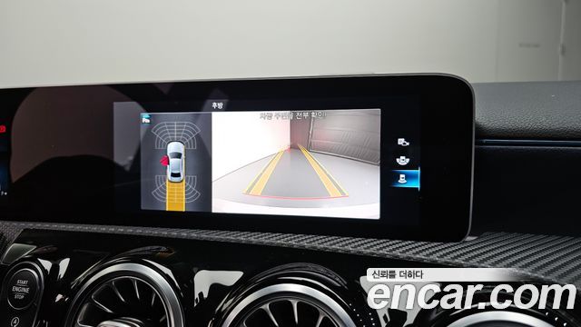Mercedes-Benz A-Class 2020 — photo 14