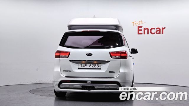 Kia Canival 2017 — photo 4