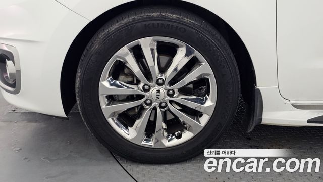 Kia Canival 2017 — photo 5