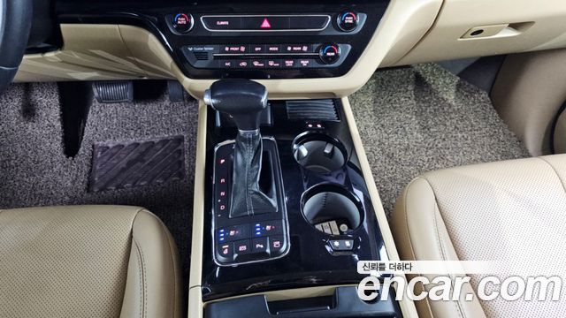 Kia Canival 2017 — photo 9