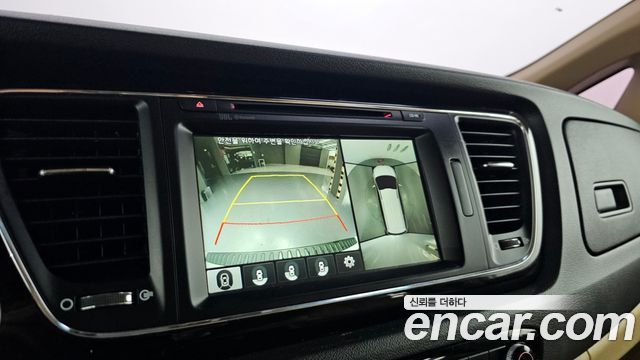 Kia Canival 2017 — photo 15