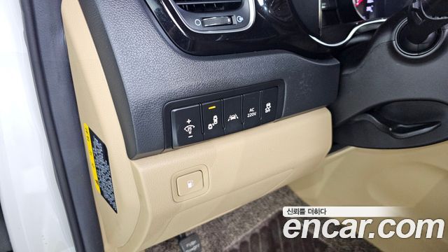 Kia Canival 2017 — photo 17