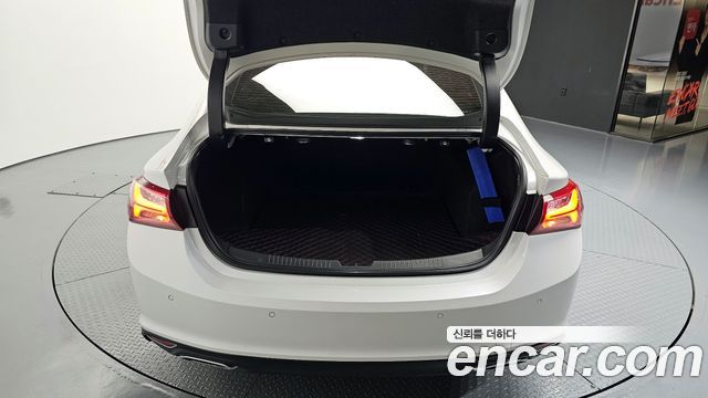 Chevrolet Korea Malibu 2017 — photo 20