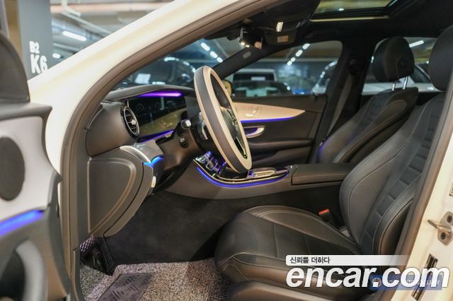 Mercedes-Benz E-Class 2021 — photo 19