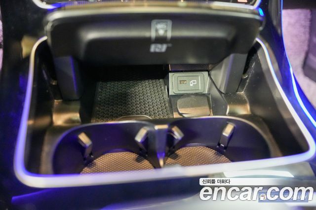 Mercedes-Benz E-Class 2021 — photo 20