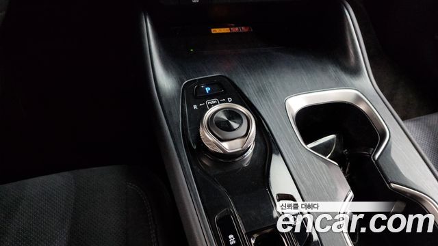 Lexus RZ 2023 — photo 9
