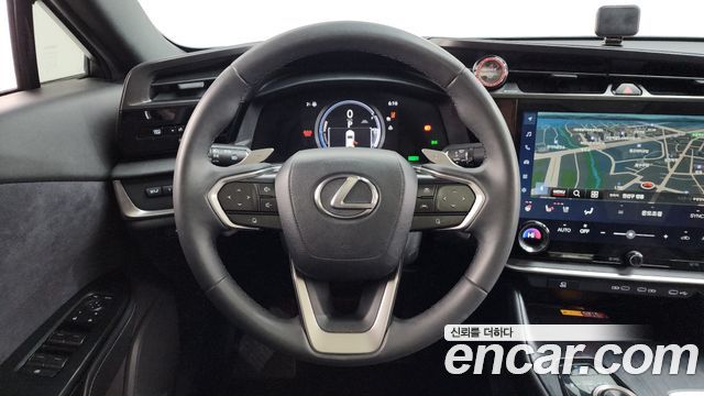 Lexus RZ 2023 — photo 13