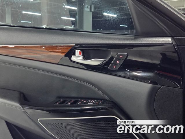 Kia K7 2017 — photo 9
