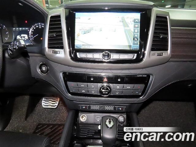 KG Mobility Rexton 2018 — photo 11