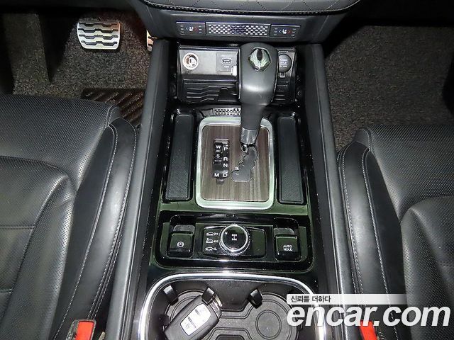 KG Mobility Rexton 2018 — photo 12