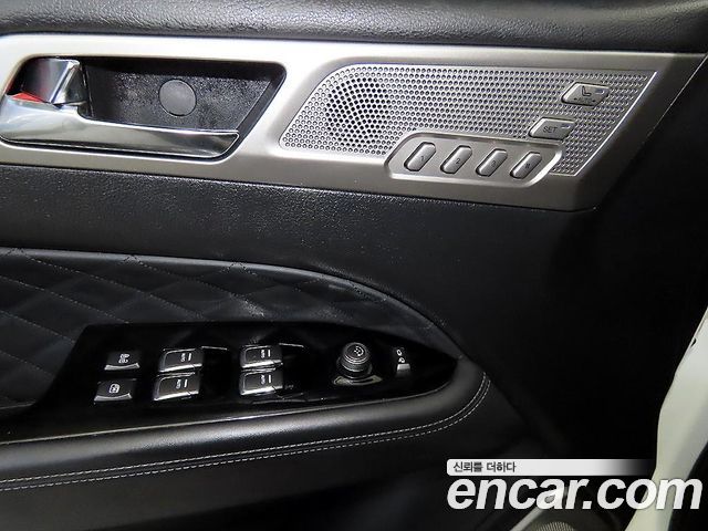 KG Mobility Rexton 2018 — photo 13