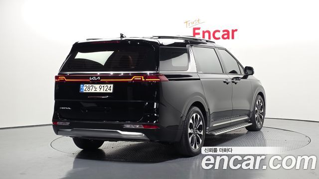 Kia Canival 2022 — photo 2