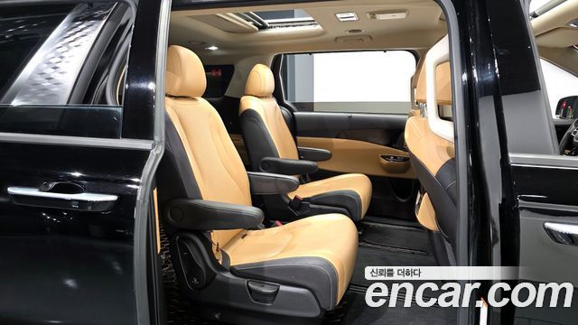 Kia Canival 2022 — photo 12