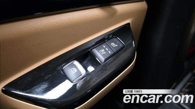 Kia Canival 2022 — photo 18