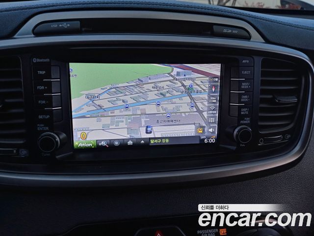 Kia Sorento 2016 — photo 16