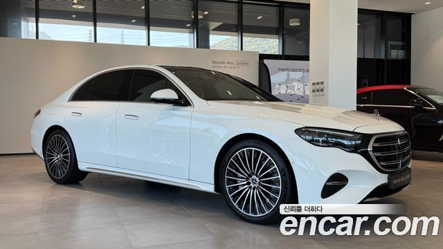 Mercedes-Benz E-Class 2025 — photo 2