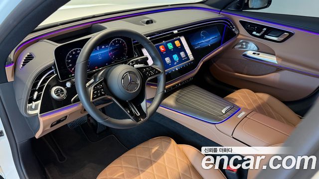 Mercedes-Benz E-Class 2025 — photo 12