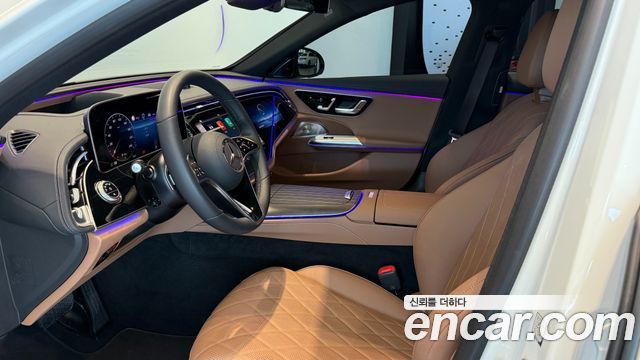Mercedes-Benz E-Class 2025 — photo 16