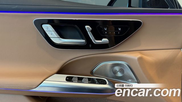 Mercedes-Benz E-Class 2025 — photo 18
