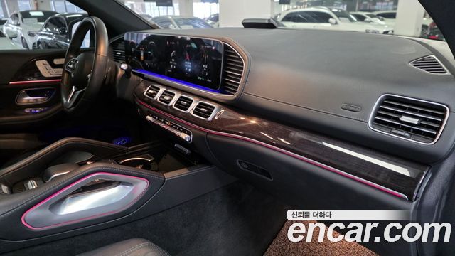 Mercedes-Benz GLE-Class 2022 — photo 13