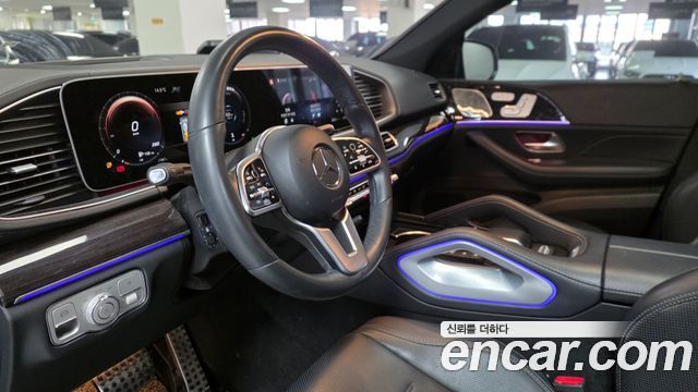 Mercedes-Benz GLE-Class 2022 — photo 14