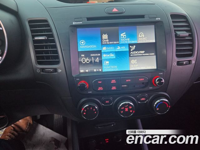 Kia K3 2017 — photo 9