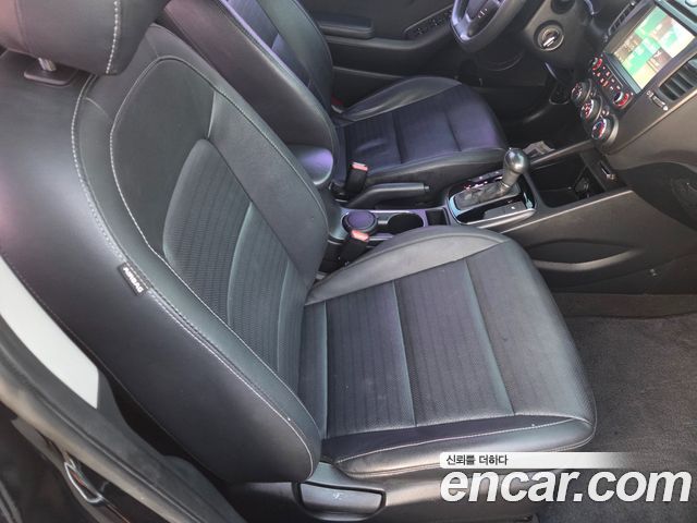 Kia K3 2017 — photo 11