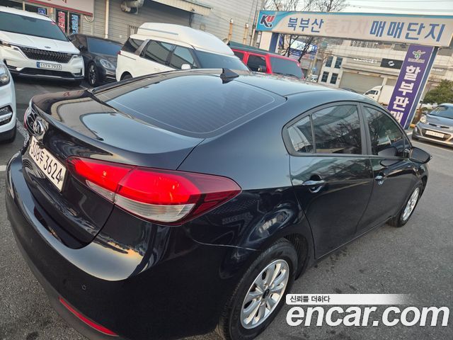 Kia K3 2017 — photo 13