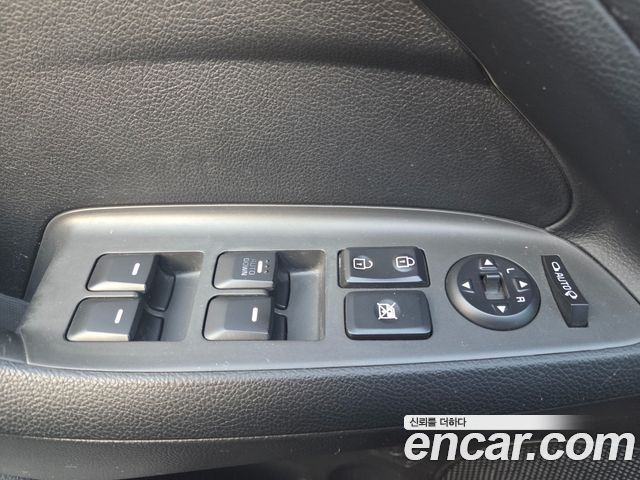 Kia K3 2017 — photo 16