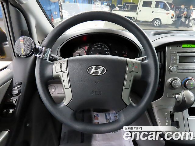 Hyundai Starex 2015 — photo 16