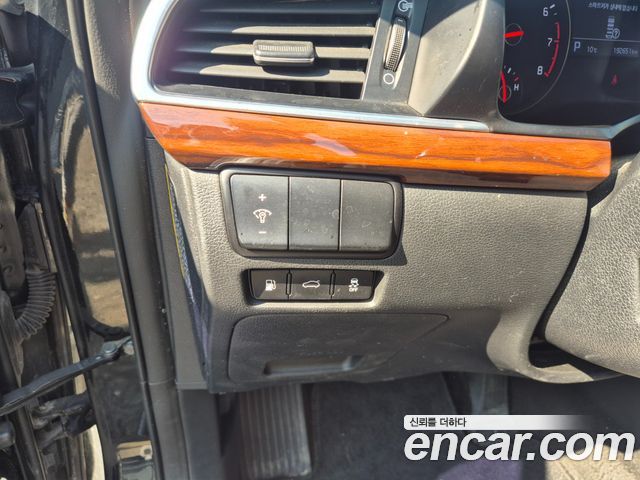Kia K7 2016 — photo 8