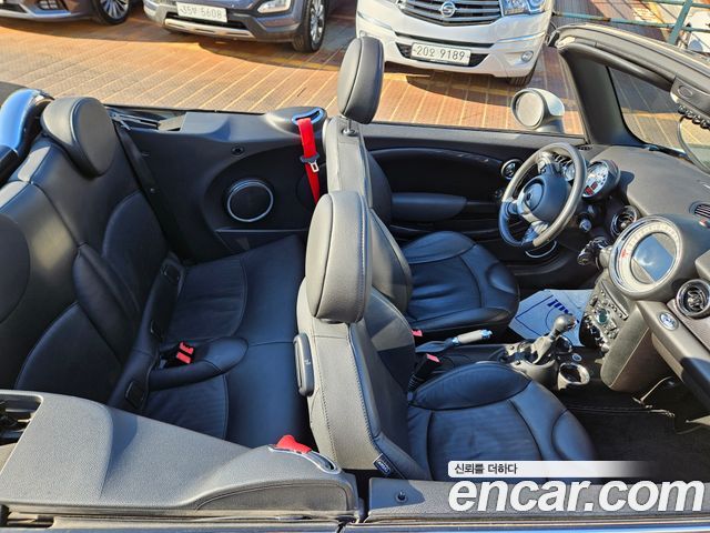 Mini Cooper Convertible 2012 — photo 14
