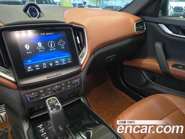 Maserati Ghibli 2019 — photo 13
