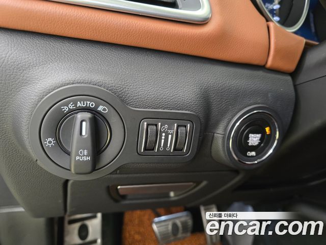 Maserati Ghibli 2019 — photo 16