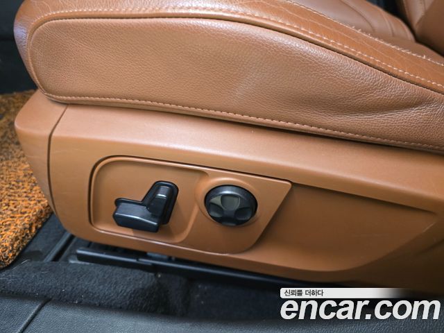 Maserati Ghibli 2019 — photo 18