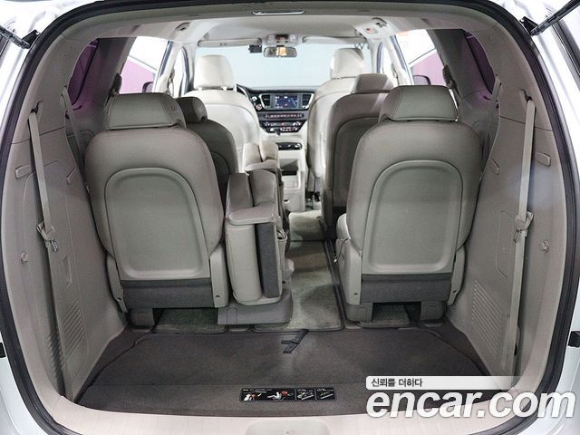 Kia Canival 2017 — photo 5