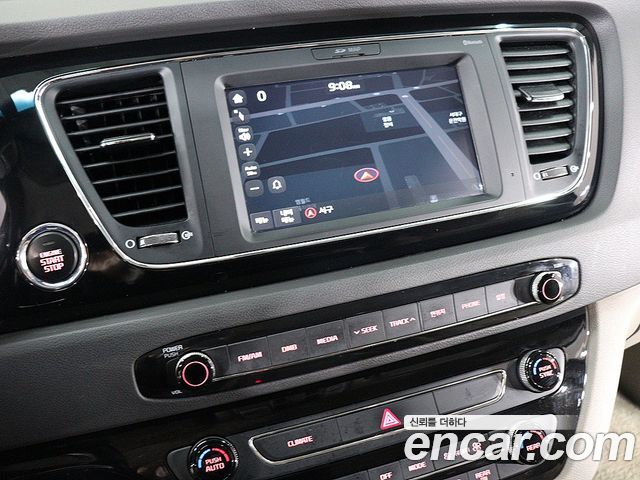 Kia Canival 2017 — photo 8