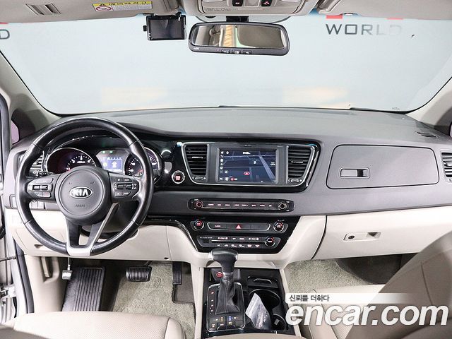 Kia Canival 2017 — photo 14