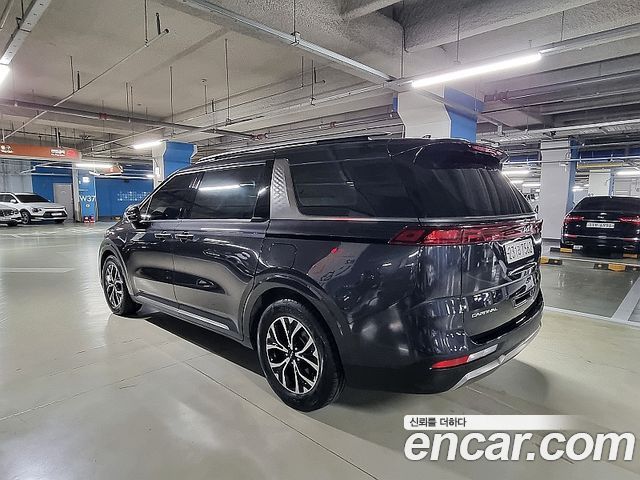 Kia Canival 2022 — photo 4