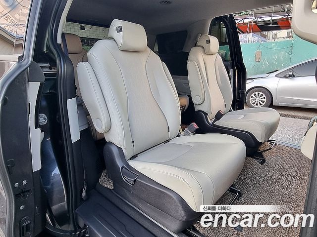 Kia Canival 2022 — photo 9