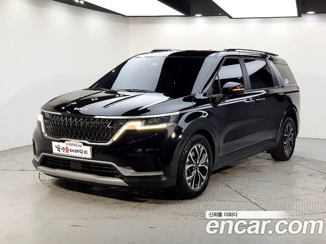 Kia Canival 2022 — photo 1