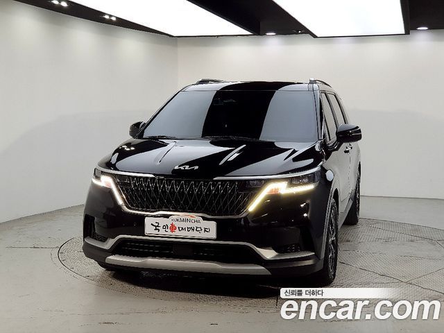 Kia Canival 2022 — photo 2