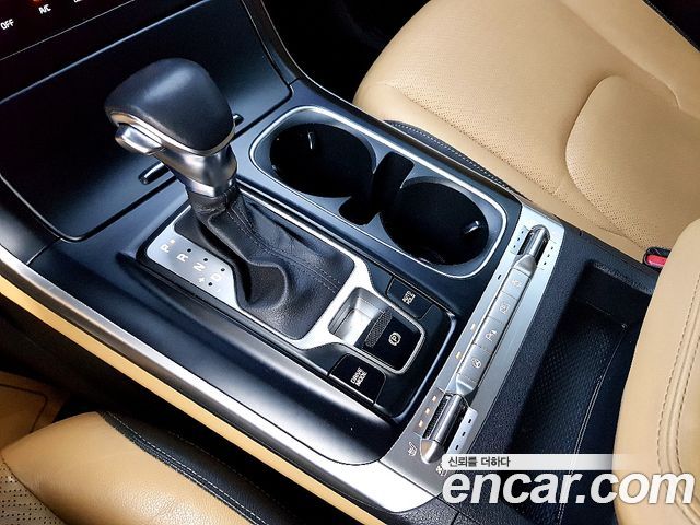 Kia Canival 2022 — photo 12