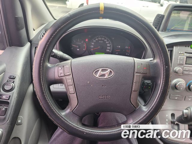 Hyundai Starex 2014 — photo 13