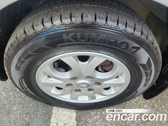 Hyundai Starex 2014 — photo 17