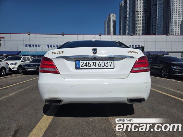 Hyundai Equus 2015 — photo 3