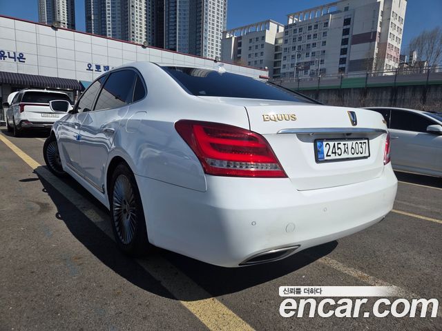 Hyundai Equus 2015 — photo 4