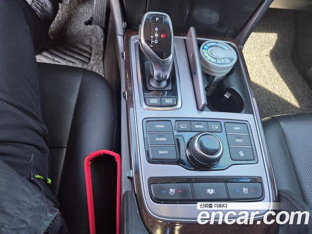 Hyundai Equus 2015 — photo 11