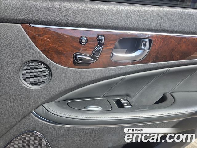 Hyundai Equus 2015 — photo 19